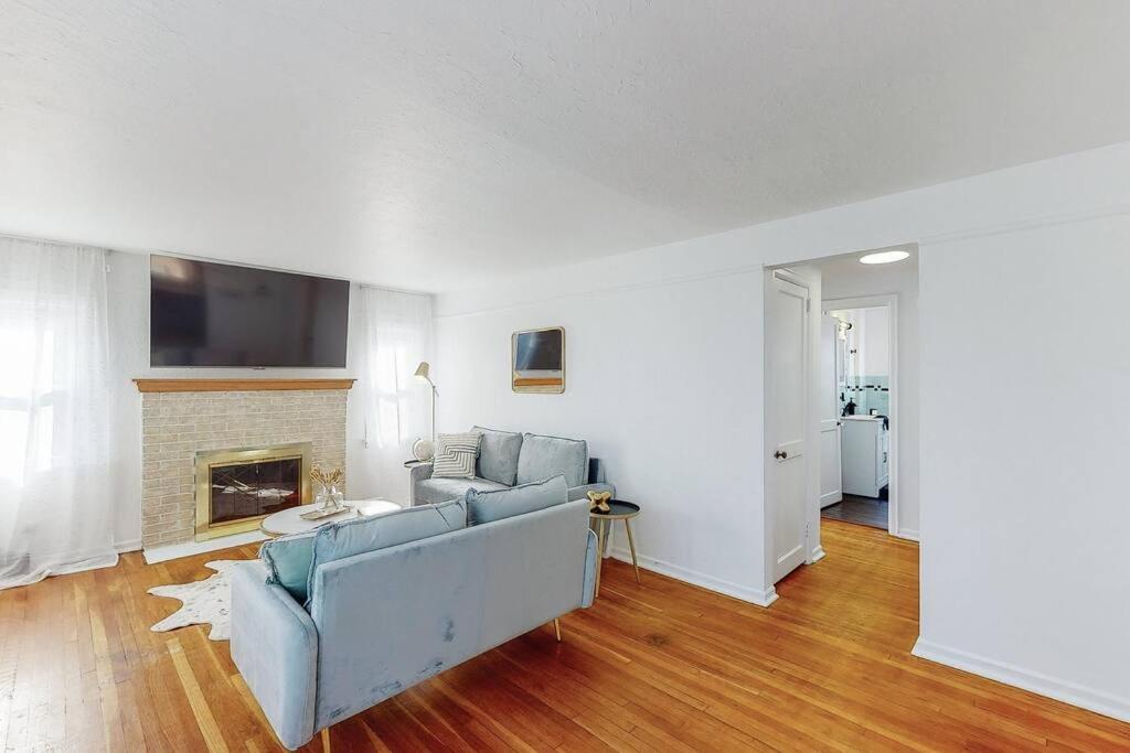 End Zone Escape-Light And Bright Hof Village Home Κάντον Εξωτερικό φωτογραφία